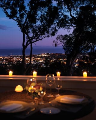 The Dining Room and Terrace presso Belmond El Encanto