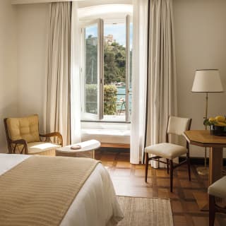 Luxusunterkünfte mit Blick auf den Hafen von Portofino